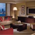 Four Seasons Hotel Hong Kong-DELUXE SUITE Dnevni Boravak sa HARBOUR VIEW-om