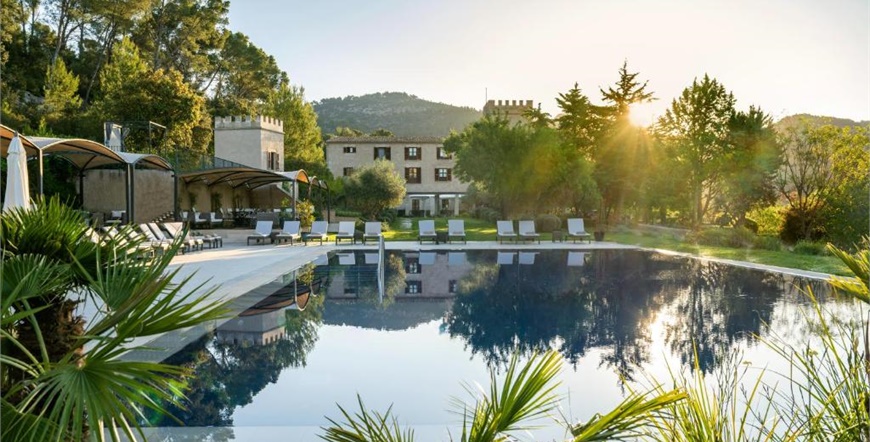 (19958)Castell Son Claret - The Leading Hotels of the World1