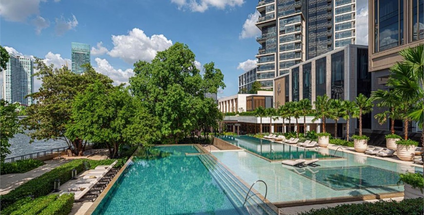 (21911)Four Seasons Hotel Bangkok at Chao Phraya River1