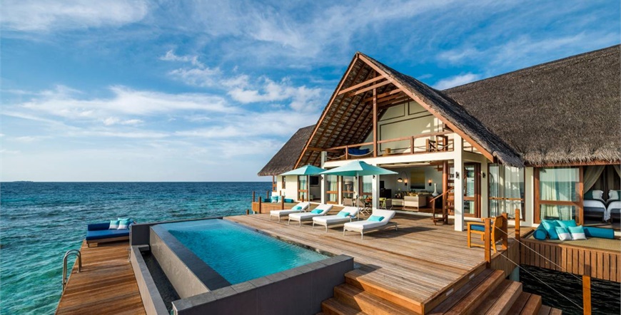 Four Seasons Resort Maldives at Landaa Giraavaru